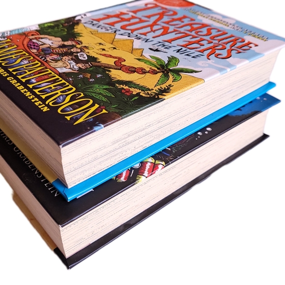 Treasure Hunters / James Patterson / 2 books / Children / Illustrated Novels - Picture 5 of 8